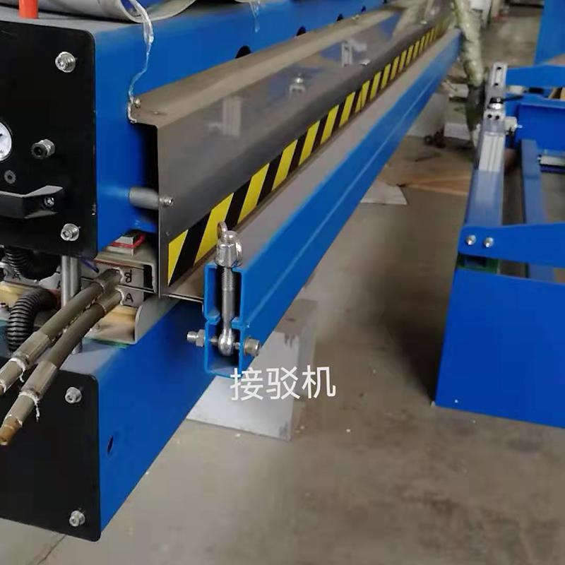 接駁機